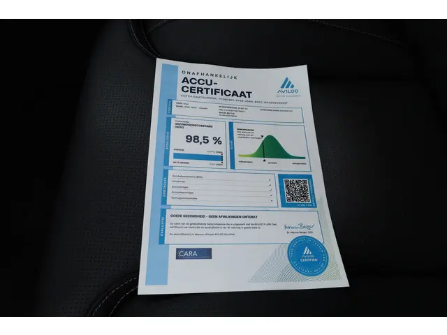 Volvo XC60 2.0 T8 Plug-in hybrid AWD Ultimate Bright |SOH 98.5% | Pano | H&K Audio | Stoel-Stuurverw...