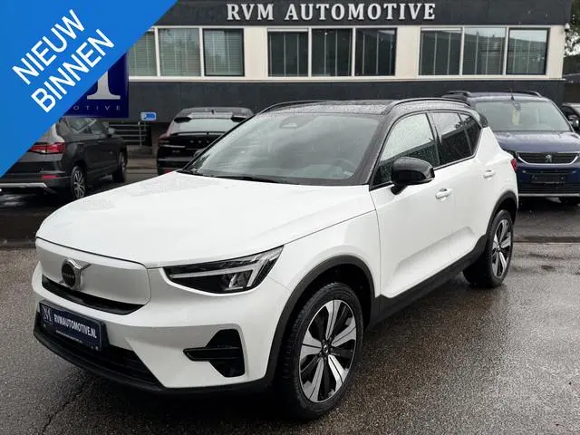 Volvo XC40 Single Motor Plus 69 kWh VAN:33.900,- VOOR:30.440,- UW HERFSTVOORDEEL:3.460,- SOH 93% | E...