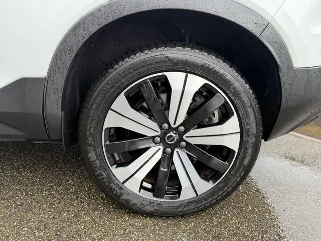 Volvo XC40 Single Motor Plus 69 kWh VAN:33.900,- VOOR:30.440,- UW HERFSTVOORDEEL:3.460,- SOH 93% | E...