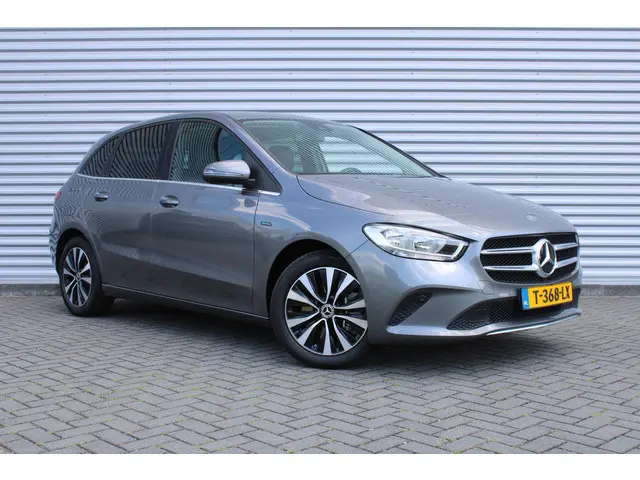Mercedes-Benz B-Klasse B250e | Plug-in | 218PK | Automaat | 17" LM | Navi | Android Auto/Apple Carpl...