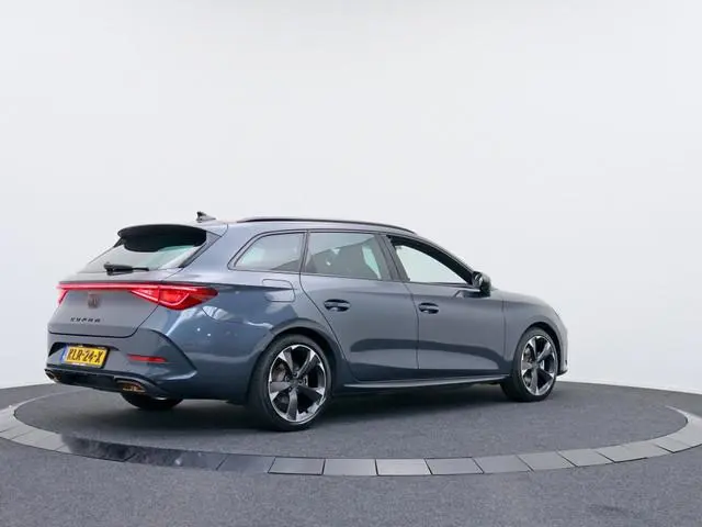 Cupra Leon Sportstourer 1.4 e-Hybrid Business | Navi | Stuurverwarming | LED | Adaptive