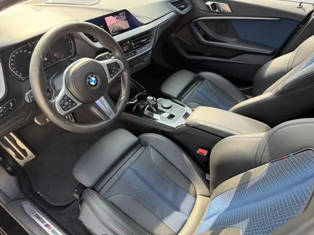 BMW 1-serie 118i M Sport Aut- Panoramadak, Carplay, Android Auto, Sfeerverlichting, Camera, Xenon Le...