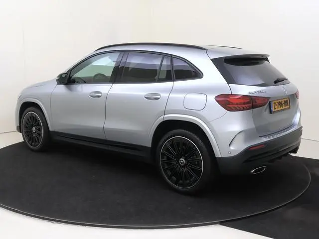 Mercedes-Benz GLA-klasse 250 e AMG Line / Night pakket/ 20"/ 360 Camera/ KEYLESS GO