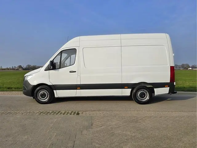 Mercedes-Benz Sprinter 315 1.9 CDI L2 H2 RWD - 150 Pk - Euro 6 - MBUX - ParkeerCamera - Airco - Crui...