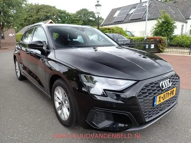 Audi A3 Sportback 35 TFSI Pro Line !! INCL 12 MAAND GARANTIE !! / ACC / CARPLAY / STOELVERWARMING