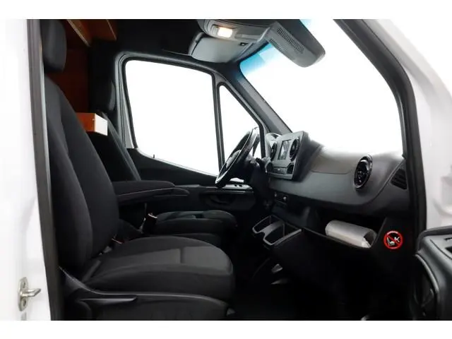 Mercedes-Benz Sprinter 516 CDI 163pk 7G Automaat L2H2 Camera/Inrichting/230V/Trekhaak 3500kg 05-2020