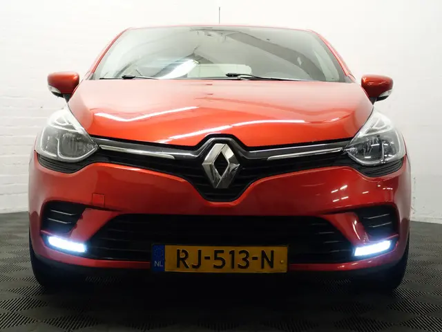 Renault Clio 0.9 TCe Sport- Full map Navi, Xenon Led, Cruise, ECC, LMV