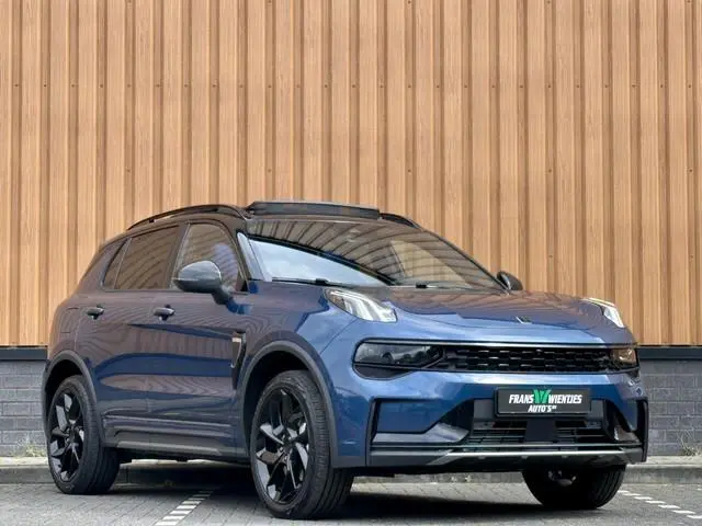 Lynk & Co 01 1.5 | Black Pakket | Panoramadak | Zwarte hemel | Stuurwielverwarming | Adaptive Cruise...