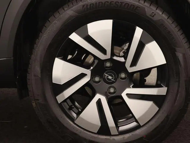 Opel Frontera 1.2 Turbo Hybrid GS | VOORRAAD VOORDEEL | TOT 8 JAAR GARANTIE | VAN € 35.396,- VOOR €...