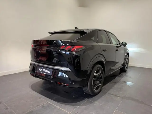 Peugeot e-3008