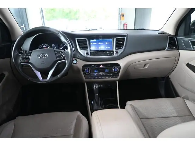 Hyundai Tucson 1.6 T-GDi Premium 4WD Automaat Panoramadak Navigatie Cruise Stoelverwarming Clima 100...