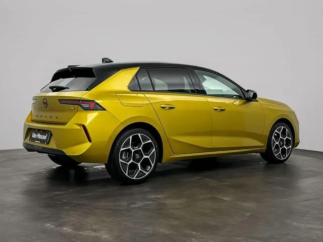 Opel Astra 1.6 Turbo Plug In Hybrid Ultimate NEW ASTRA | DEMONSTRATIEMODEL | Panodak | Suede Bekledi...