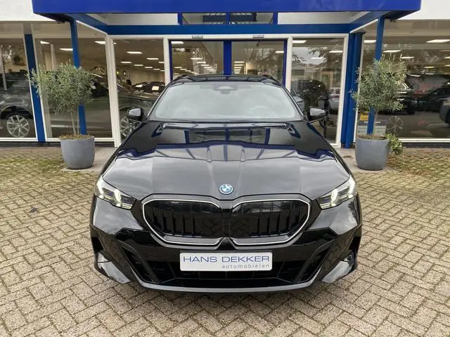BMW 5-serie Touring 550e xDrive Memory / stuurverwarming / stoel verkoeling+ verwarming / Nwe prijs...