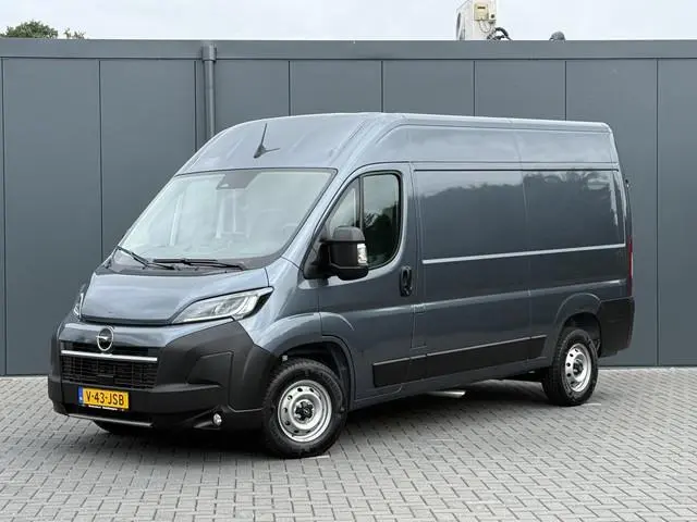 Opel Movano 2.2D 120 PK / L2H2 / ** NIEUW BPM VRIJ ** / TREKHAAK / CAMERA / 3-ZITS / ECC / LED / CRU...
