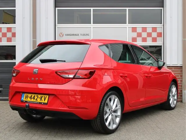 SEAT Leon 1.5 TSI 150PK Style Ultimate Edition Automaat /NAVI/18'LM/Camera/Trekhaak/Stoelverwarming/...