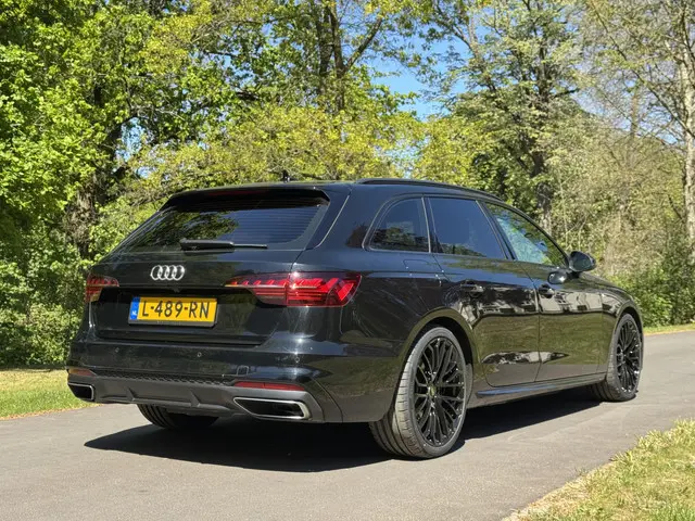 Audi A4 Avant 35 TFSI S-Line edition Pano S-line 19" ACC BTW