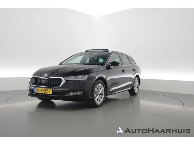 ŠKODA Octavia Combi 1.4 TSI iV PHEV Business | SOH 94.7% | Adapt. Cruise | Pano | Head-Up Display |...