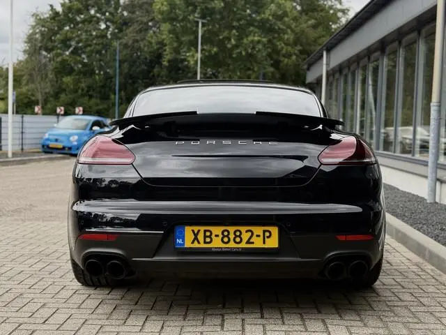 Porsche Panamera 4.8 GTS Schuifdak Sport-Chrono