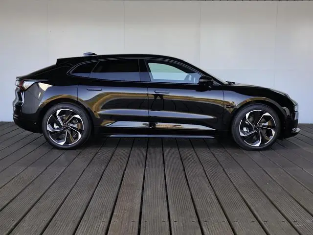 Zeekr 001