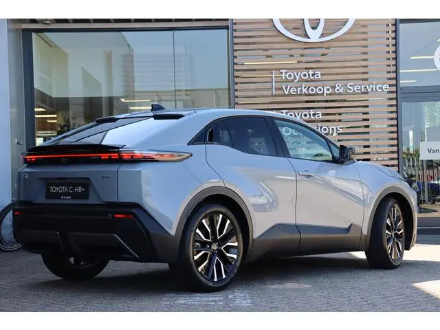 Toyota C-HR+