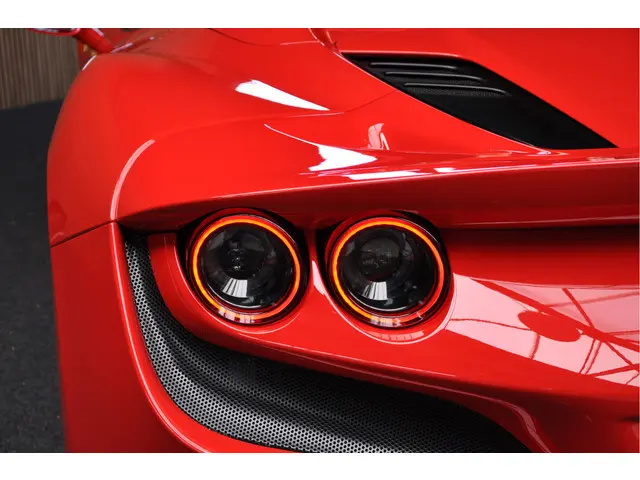 Ferrari F8 Spider