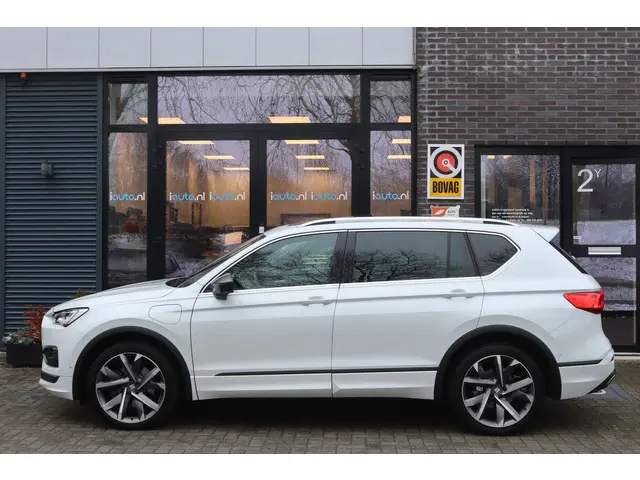 SEAT Tarraco 1.4 TSI e-Hybrid PHEV FR Pano/Leder/DCC/ACC/360/Keyless/Elek. stoel/Dode-hoek/20"