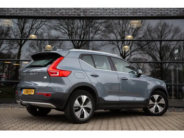 Volvo XC40 1.5 T4 Recharge Inscription Expression , Trekhaak, Stoel/stuurverwarming, BTW