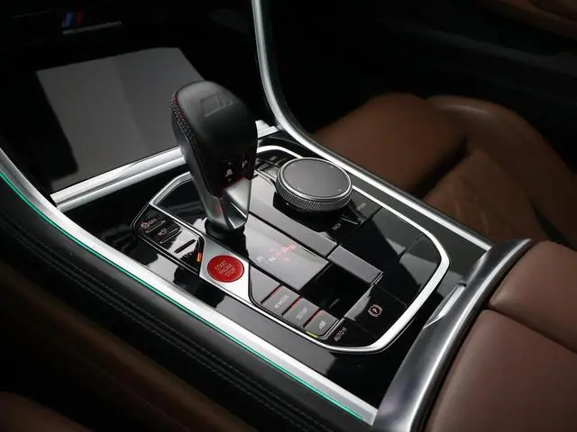 BMW M8