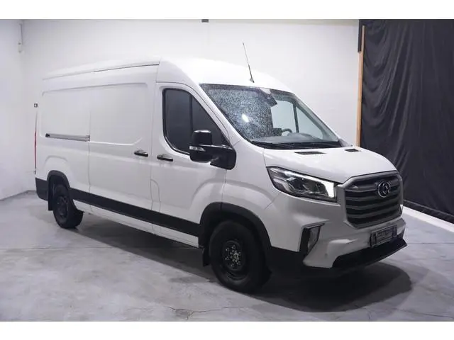 Maxus Deliver9