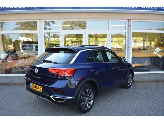 Volkswagen T-Roc 1.5 TSI Style Plus | Adaptive | Afn. Trekhaak | Clima | Led | Orig. NL |