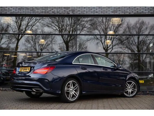 Mercedes-Benz CLA-klasse 180 Business Solution AMG Upgrade Edition , Achteruitrijcamera, Stoelverwar...
