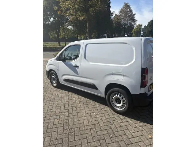 Toyota PROACE CITY Electric Challenger L1 50 kWh 136pk | Airco | Camera | Carplay | Cruise | 