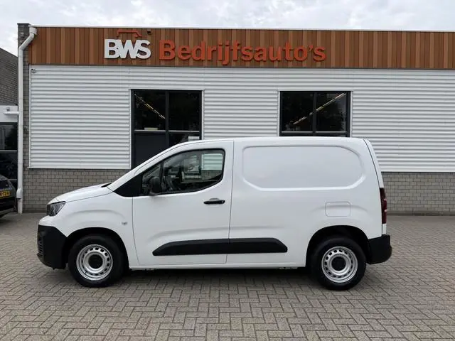 Peugeot Partner 1.2 PureTech Premium / benzine grijs kenteken / euro 6 / vaste prijs rijklaar € 11.7...