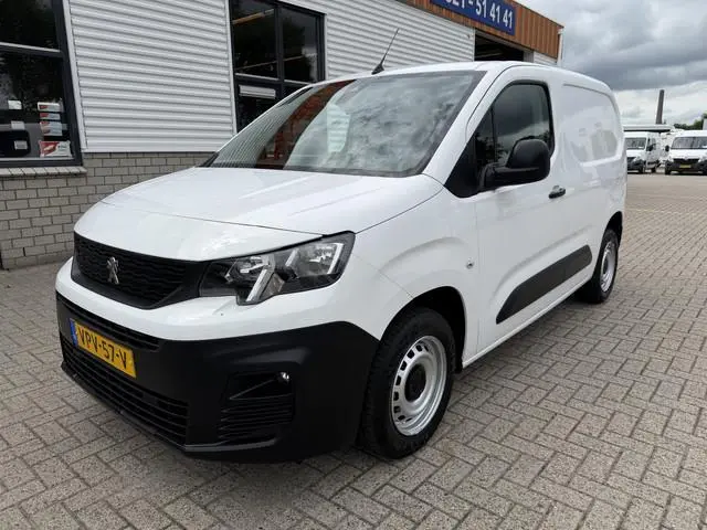 Peugeot Partner 1.2 PureTech Premium / benzine grijs kenteken / euro 6 / vaste prijs rijklaar € 11.7...
