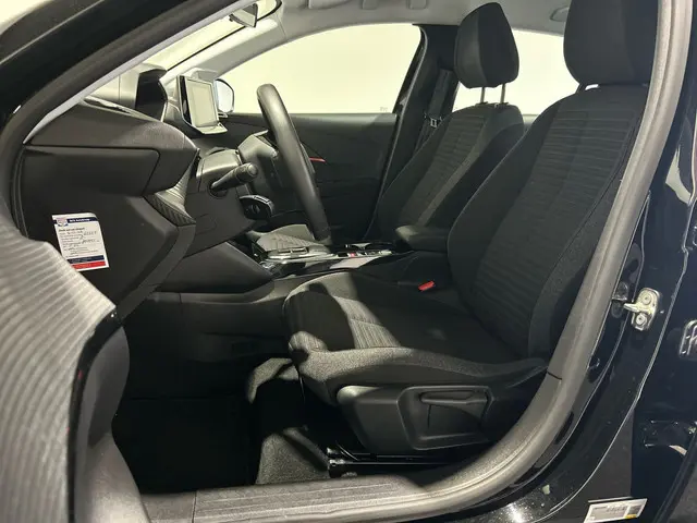 Peugeot e-208 EV Active Pack 50 kWh Cruise control | LED | Rijbaansensoren | SoH (batterijcheck) 100...