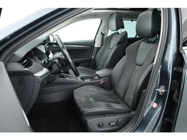 ŠKODA Octavia Combi 1.4 TSI iV PHEV Business Edition Plus | SOH 91% | Pano | HUD | Stoel- Stuurverw....
