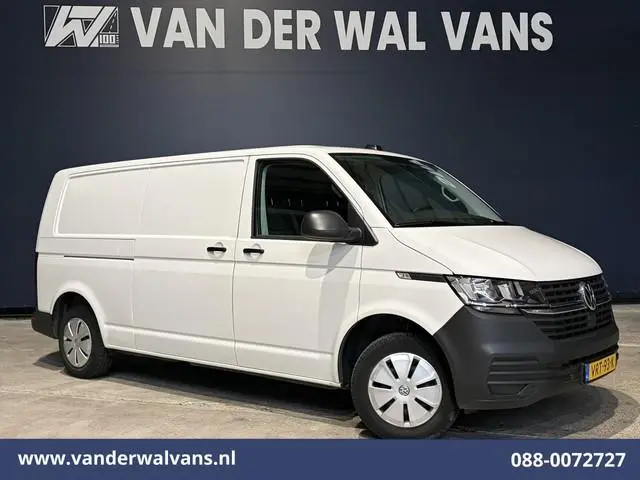Volkswagen Transporter 2.0 TDI L2H1 Euro6 Airco | Navigatie | Apple Carplay | Android Auto Bijrijder...