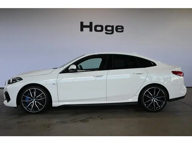 BMW 2-serie Gran Coupé 218i Automaat M SPORT Schaalstoelen Ambiant verlichting CarPlay Clima Navigat...