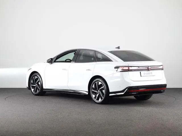 Volkswagen ID.7 Pro Business 77 kWh accu, 210 kW / 286 pk Limousin | Navigatie | Camera | Elektrisch...