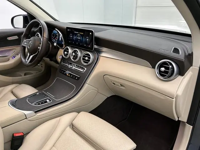 Mercedes-Benz GLC-klasse 300e 4MATIC Business Solution Luxury / 360camera / Navi / Panorama dak / Le...
