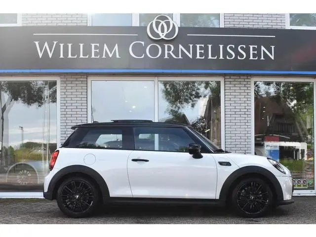 MINI Mini 1.5 Cooper Aut. Camden Pano Leder Camera Nav
