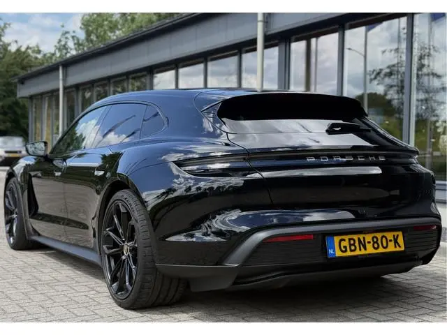 Porsche Taycan Sport Turismo 79 kWh