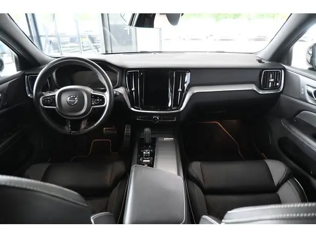 Volvo V60 2.0 B4 R-Design Navigatie Carplay Stoel/Stoelverwarming Virtual Goed Onderhouden! Inruil M...