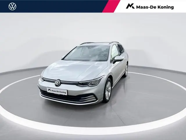Volkswagen Golf Variant 1.0eTSI/110PK Life DSG · Apple/Android Car Play · Camera · Navigatie · Stoel...