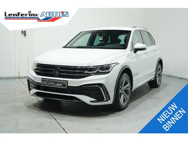 Volkswagen Tiguan 1.4 TSI eHybrid R-Line Business+ NAP Clima Camera 360 Apple Carplay Led koplampen...