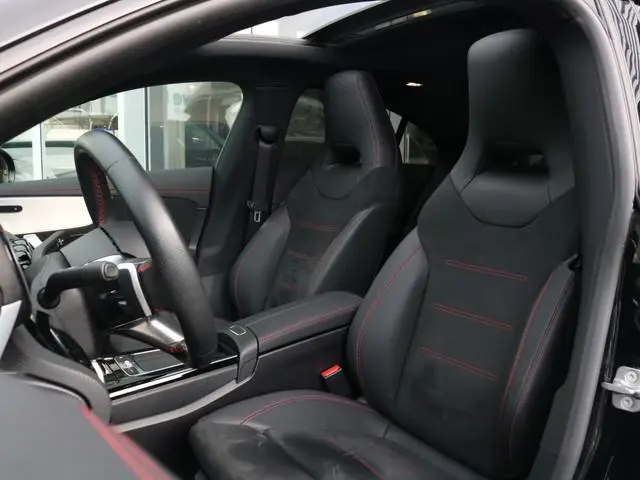 Mercedes-Benz CLA-klasse 250 e AMG Line | Panoramadak | Sfeerverlichting