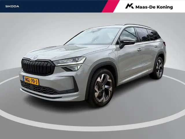 Skoda Kodiaq 1.5 TSI 204pk PHEV Sportline Business · Camera · Stoelverwarming Voor & Achter · Apple/...