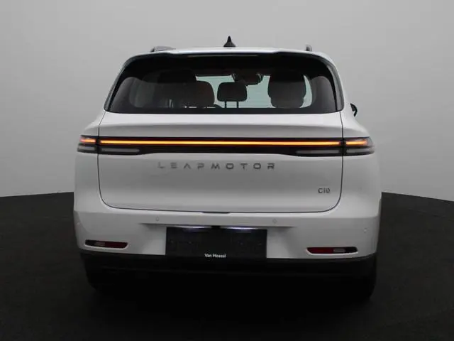 Leapmotor C10