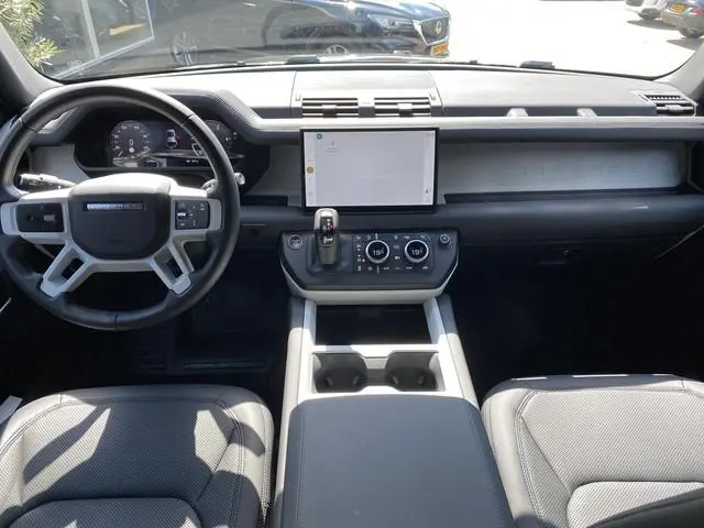 Land Rover Defender Hard Top 3.0 D200 110 MHEV SE