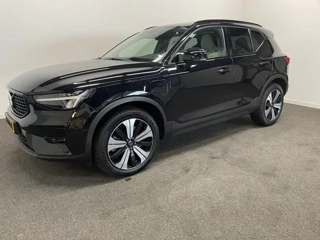 Volvo XC40 1.5 T5 PHEV Ultimate Dark/ Trekhaak 1800kg/ Pano Schuifdak/ Adapt. Cruise/ Leer/ Stoel en...